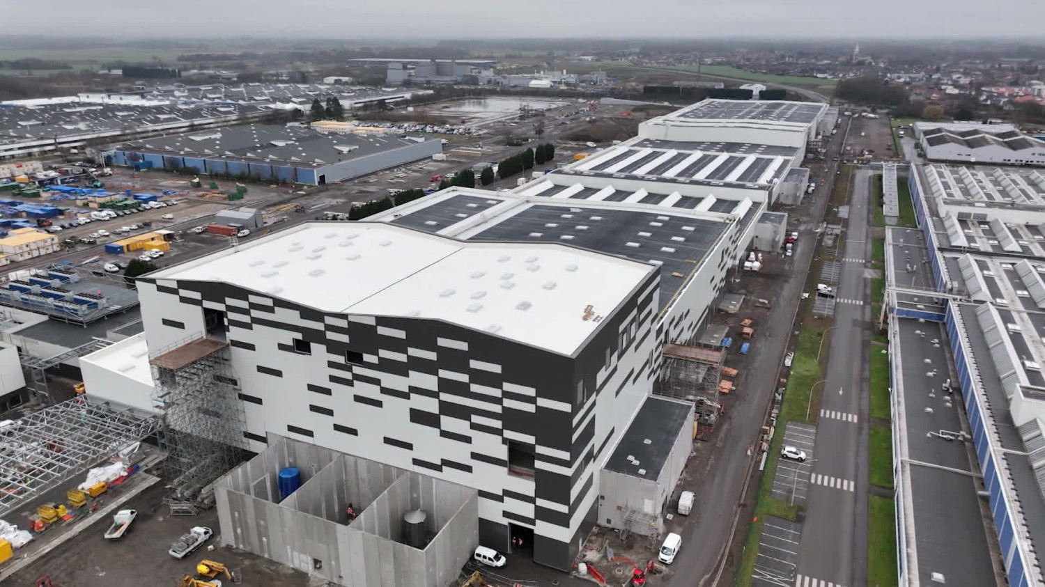 ACC innove dans les batteries électriques : l'usine frança