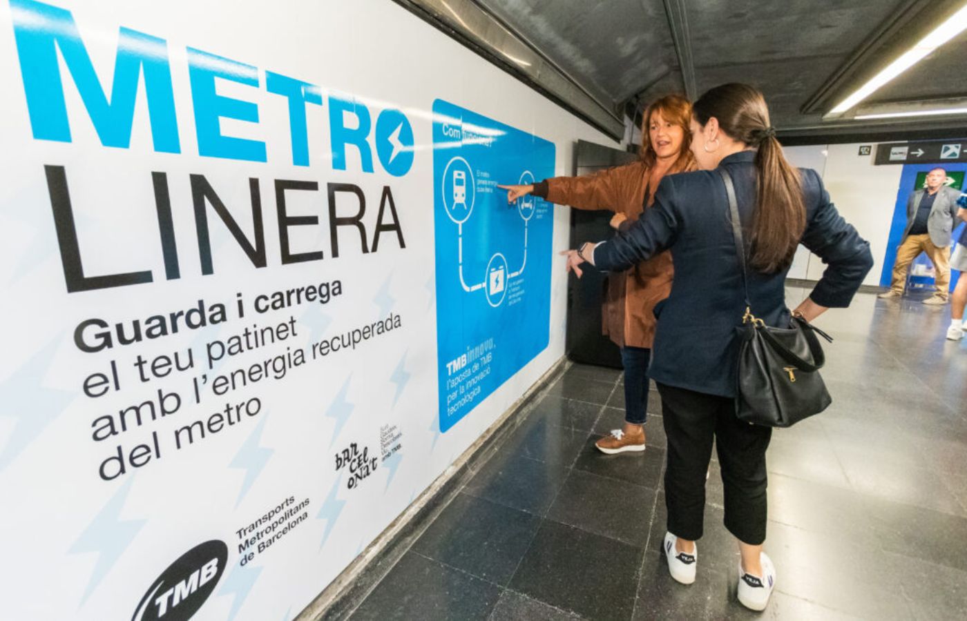 A Barcelone, les voitures électriques se rechargent grâce au métro