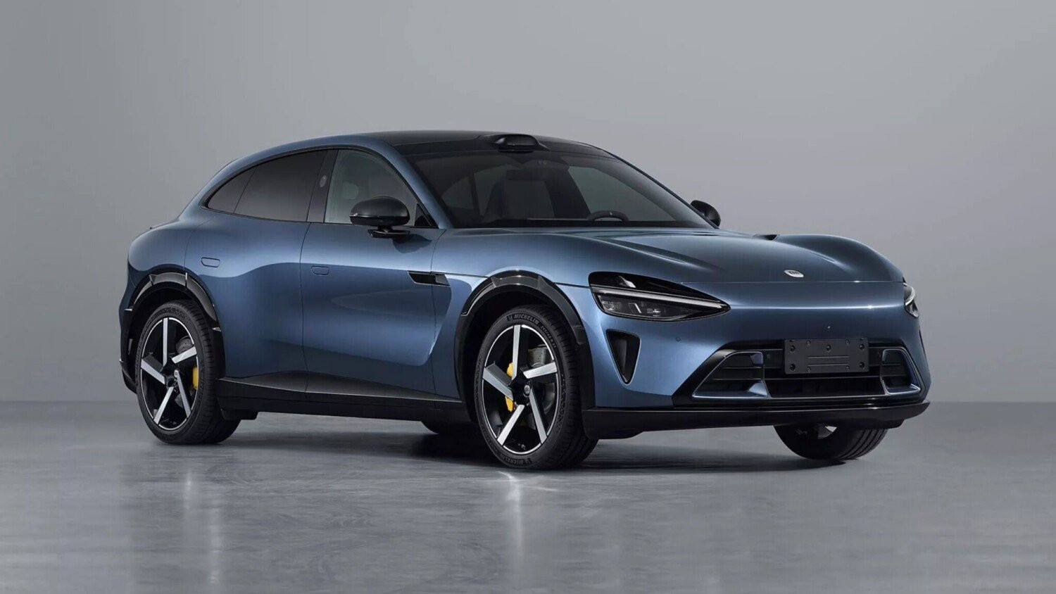 La Xiaomi YU7 électrique, rivale du Tesla Model Y, promet u