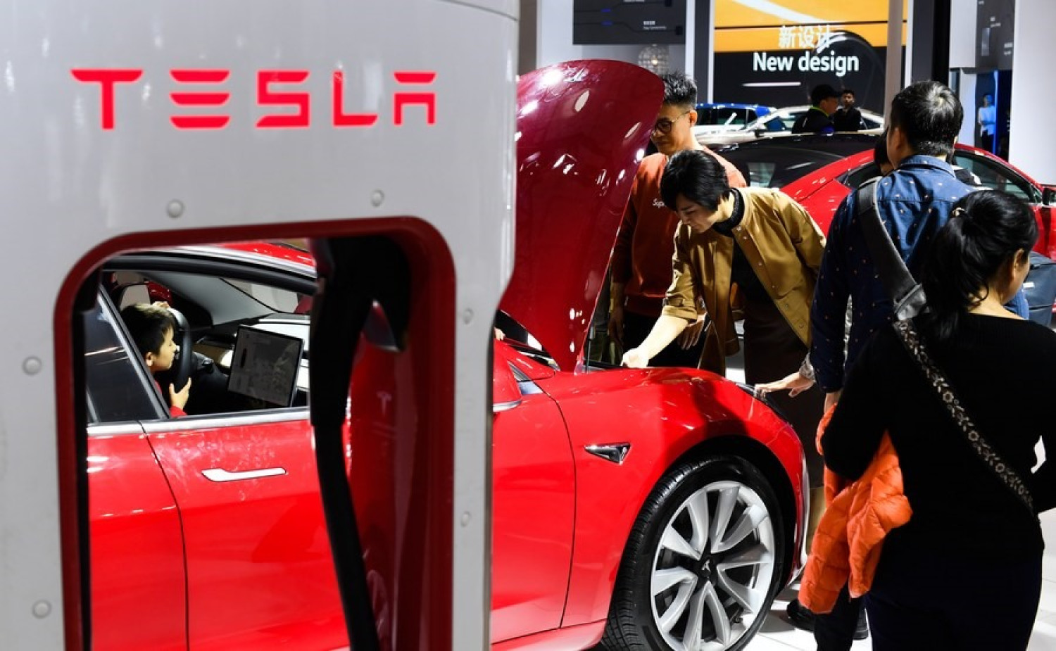 Tesla en "panique" : la recherche d'un nouveau PDG pour remp