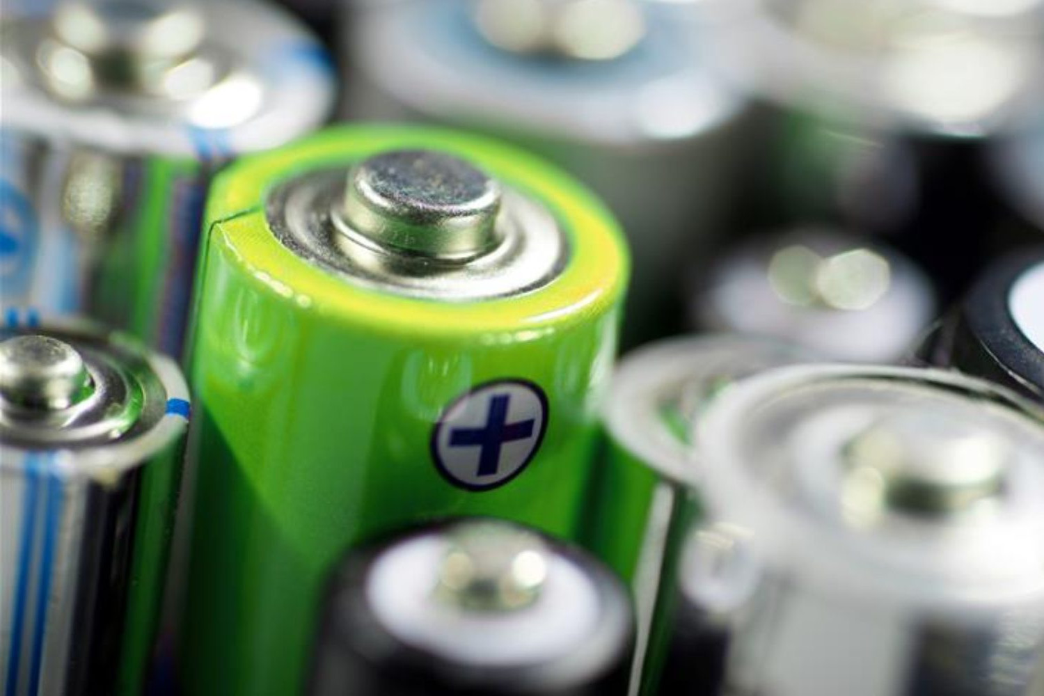 Voitures électriques : l'Europe perd du terrain dans la cou