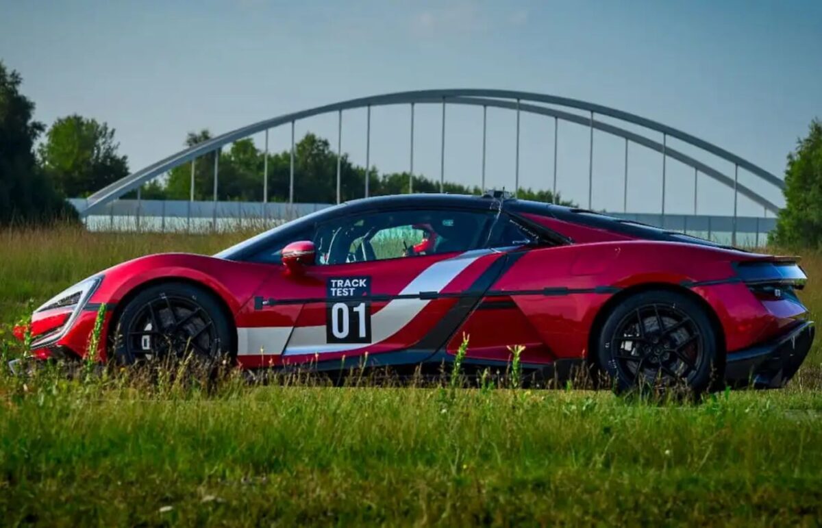 La nouvelle supercar électrique de 3 000 chevaux de BYD ridiculise Ferrari