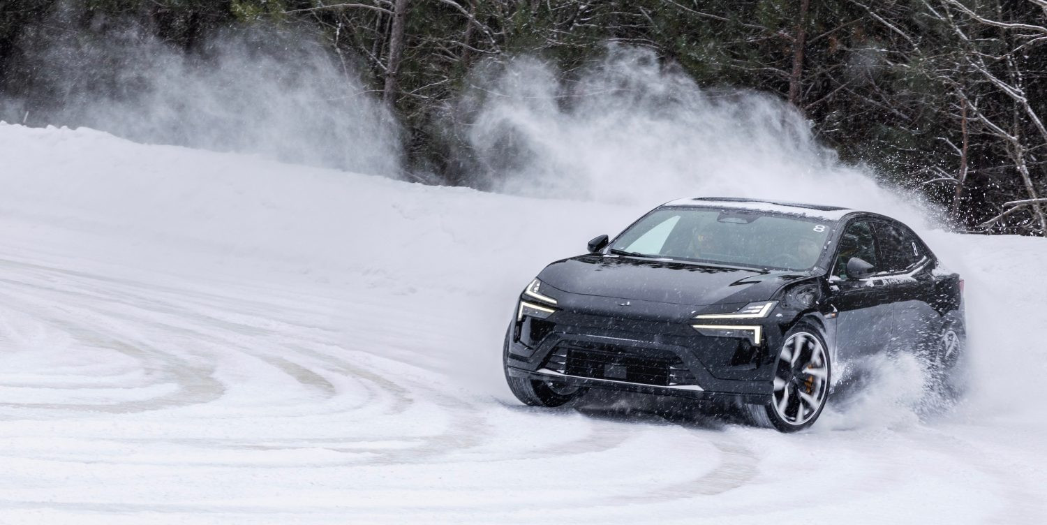 La Polestar 4 sur glace : drift et 544 chevaux
