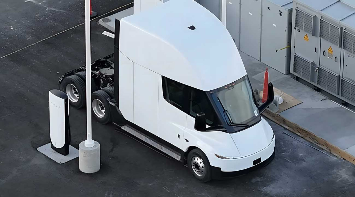 Le Tesla Semi impressionne Jay Leno : son vrai atout ne sera