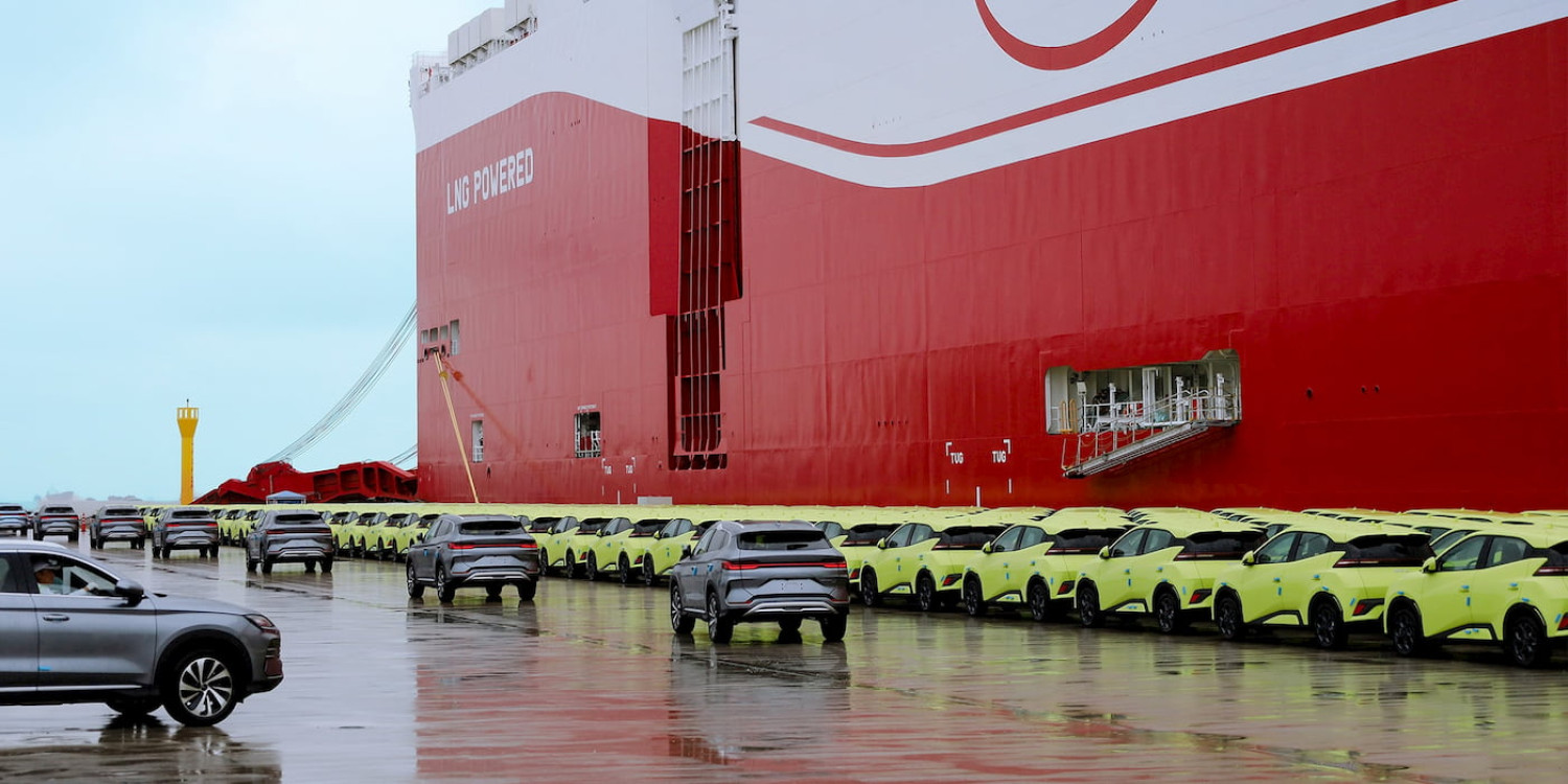 BYD vise 1,5 million de ventes à l'export en 2026 après un