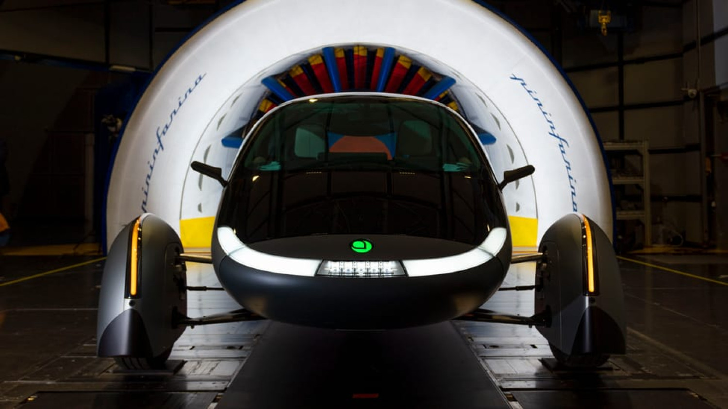 Ce PDG prouve que sa voiture solaire produit plus d'énergie