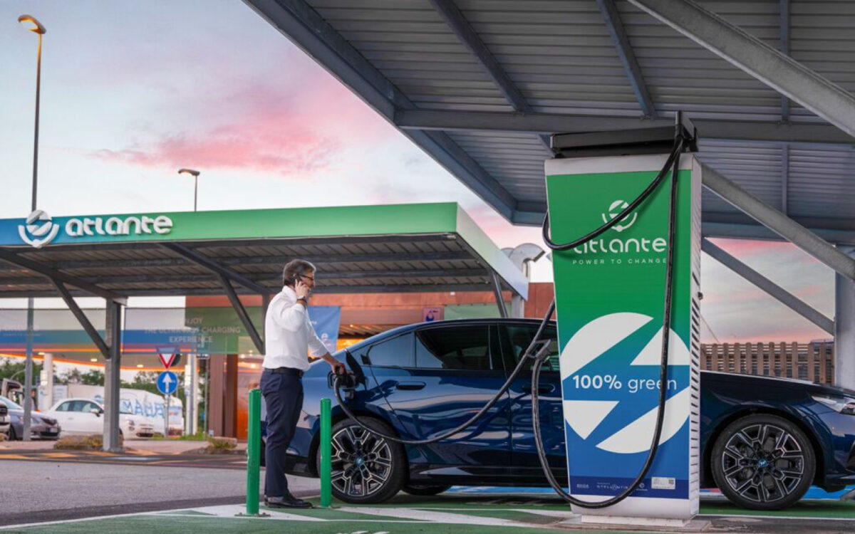 Des bornes de 600 kW bientôt installées dans les parkings