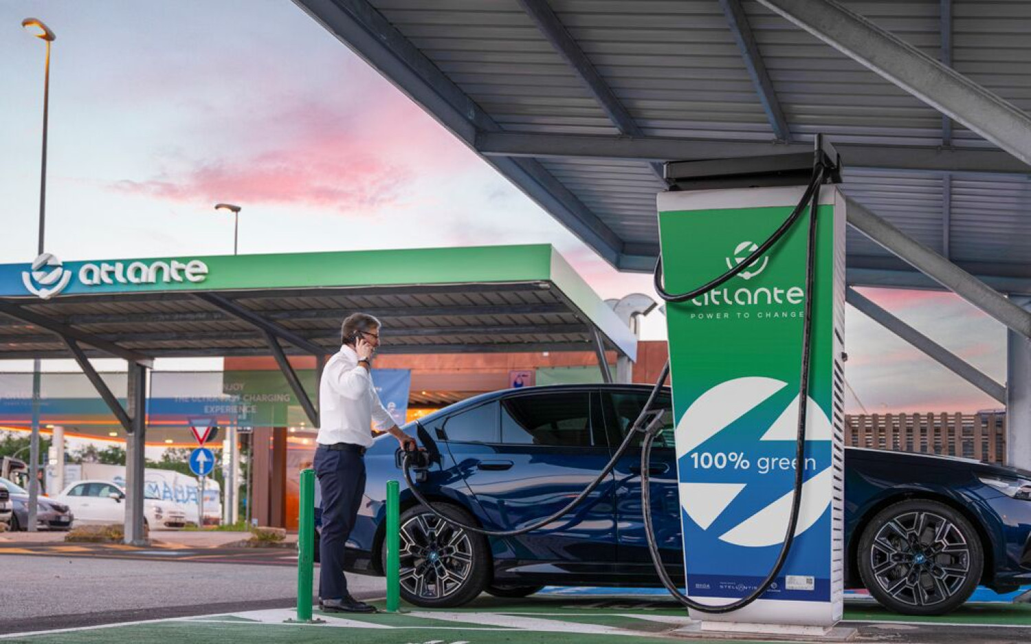 Des bornes de 600 kW bientôt installées dans les parkings