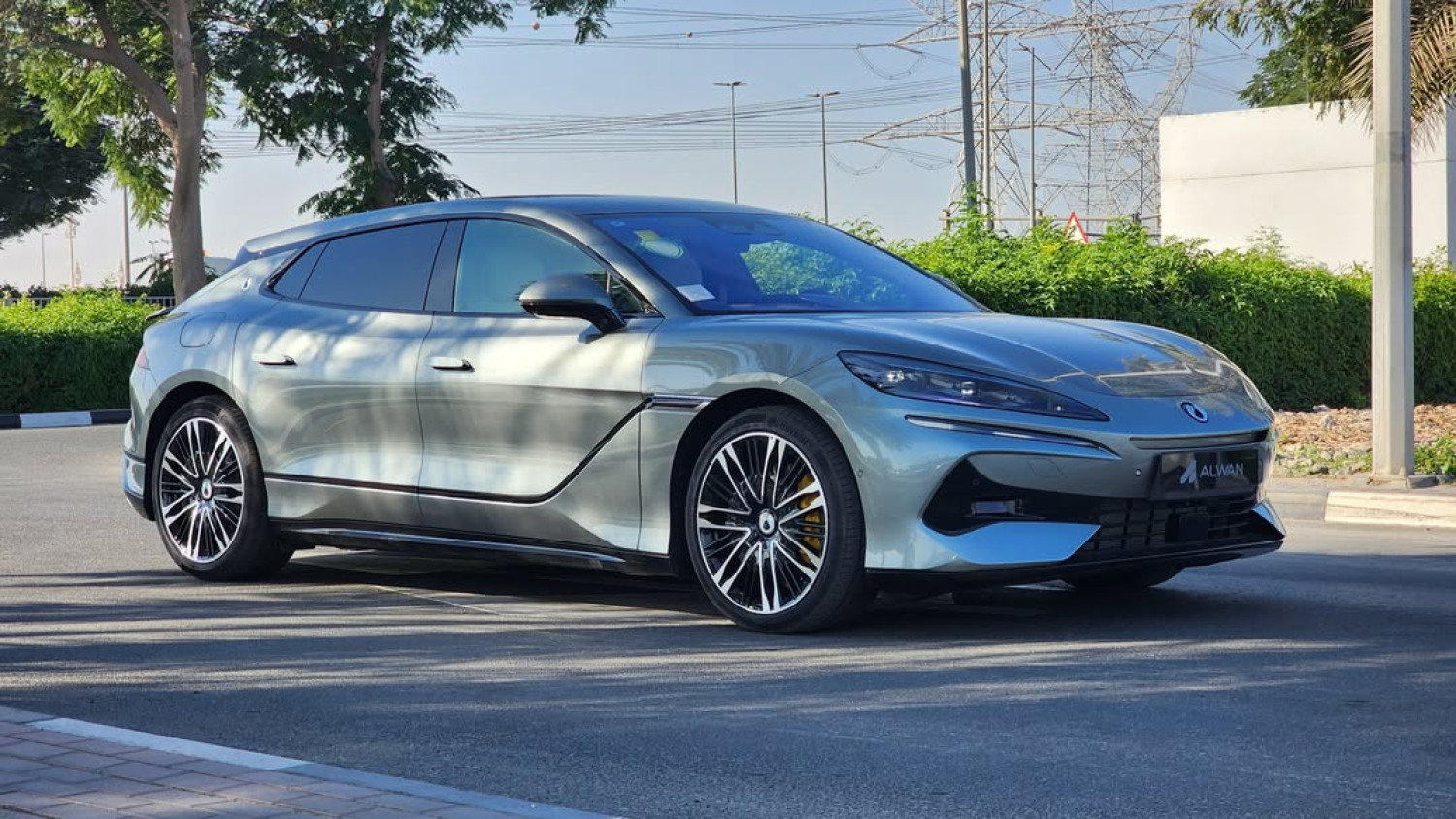 La Denza Z9 GT affiche un prix trois fois supérieur en Fran