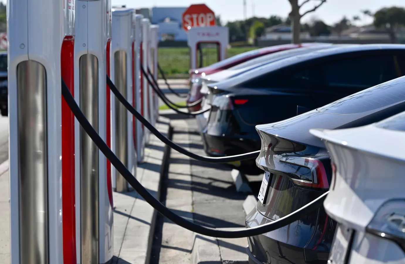 La voiture électrique fait économiser 2,3 millions de barils de pétrole chaque jour