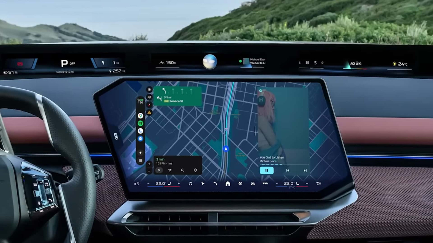 Android Auto se réinvente : plein écran, vidéo HD et IA p