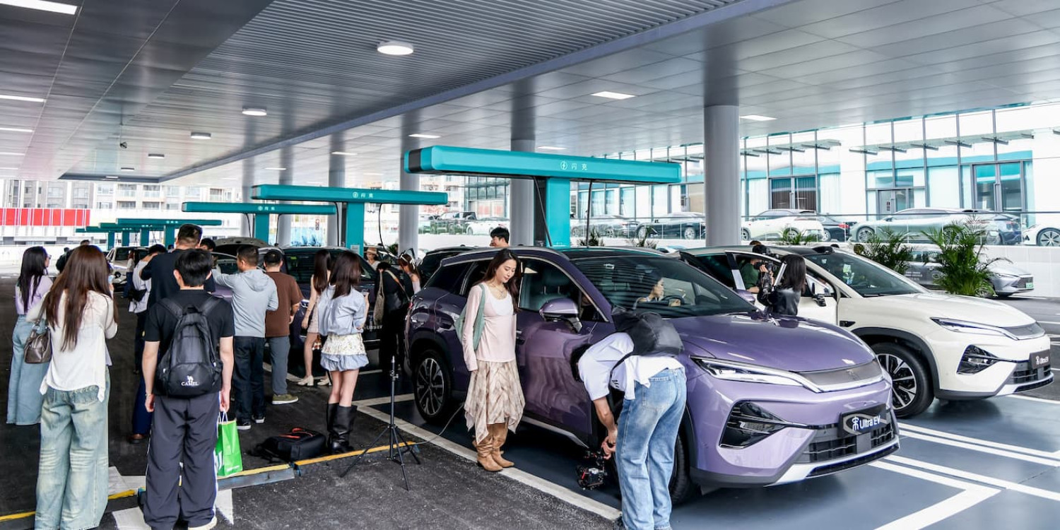 BYD croule sous les commandes : 100 000 réservations pour s