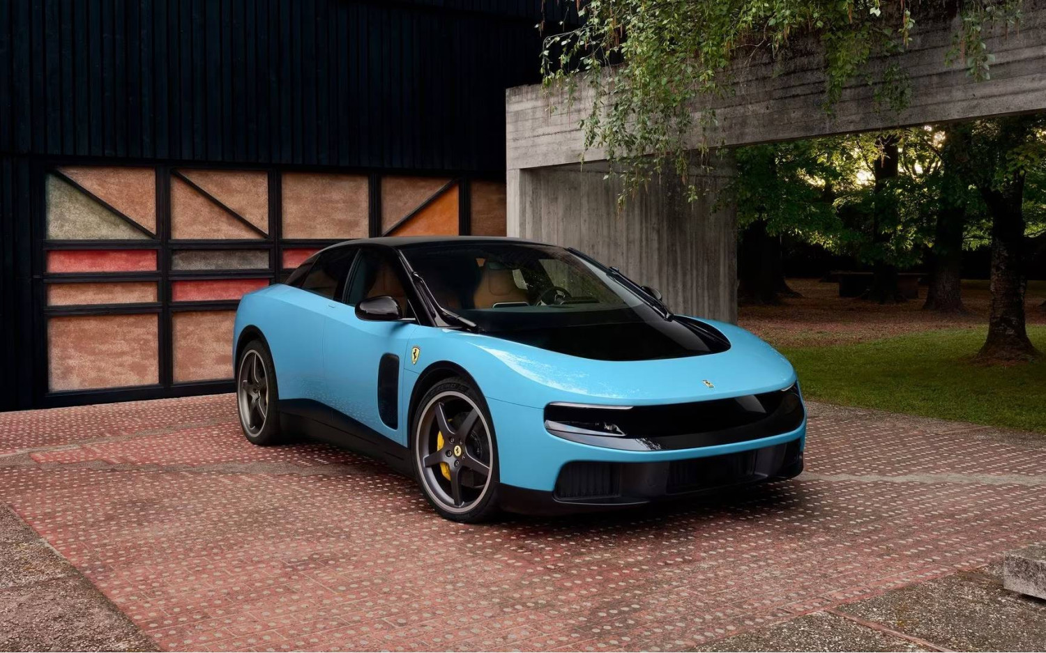 Ferrari Luce : la première Ferrari électrique signée Jony