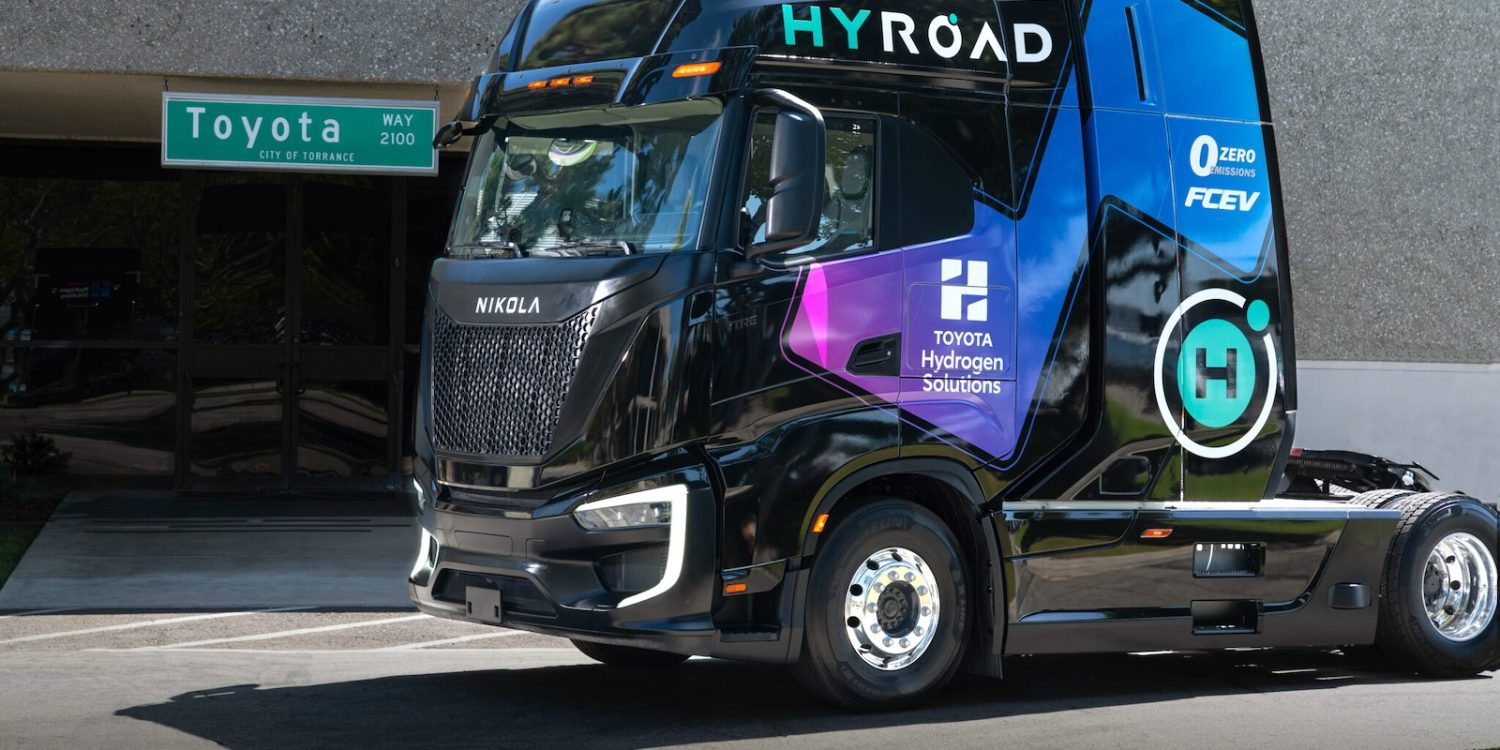 Toyota mise sur l'hydrogène avec Hyroad : bonne stratégie