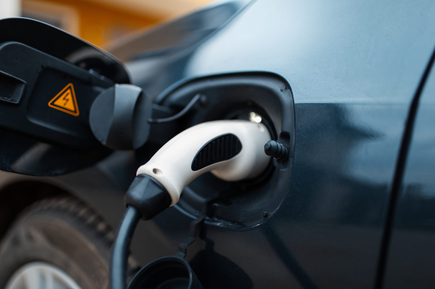 Voitures électriques d'occasion : +62 % en avril, pendant q