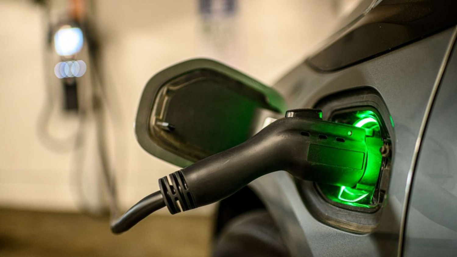 Voitures électriques : la part de marché explose en Europe