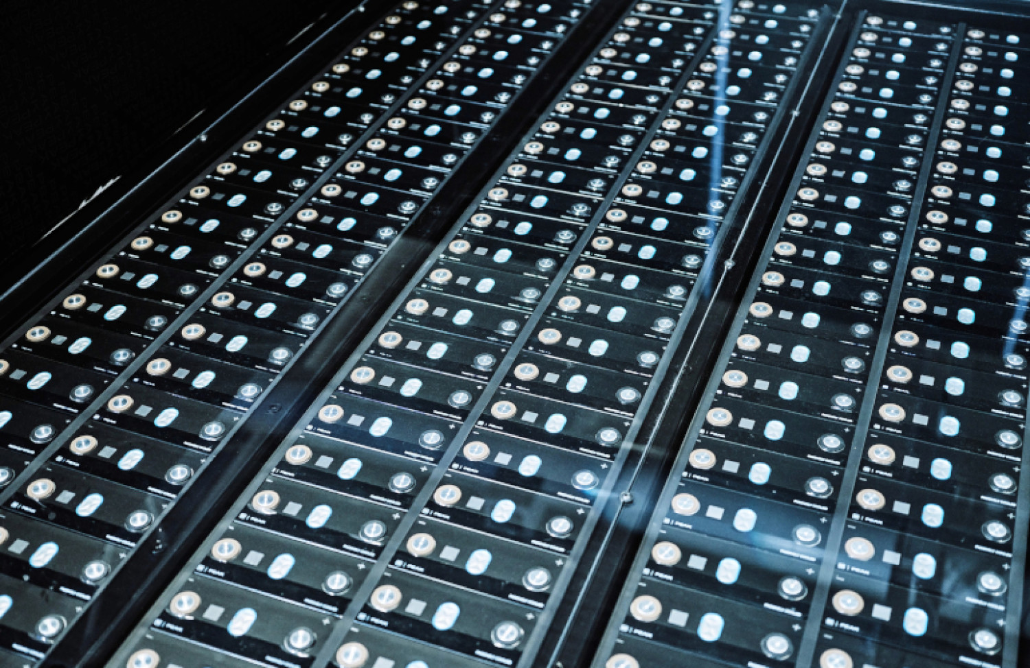 GM parie sur les batteries sodium-ion, mais pas pour les voi