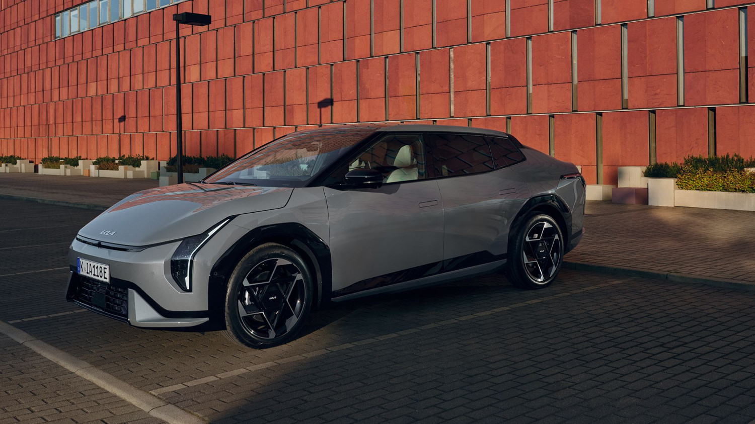 Kia EV4 : jusqu'à 11 600 € d'aides à l'achat, la berline