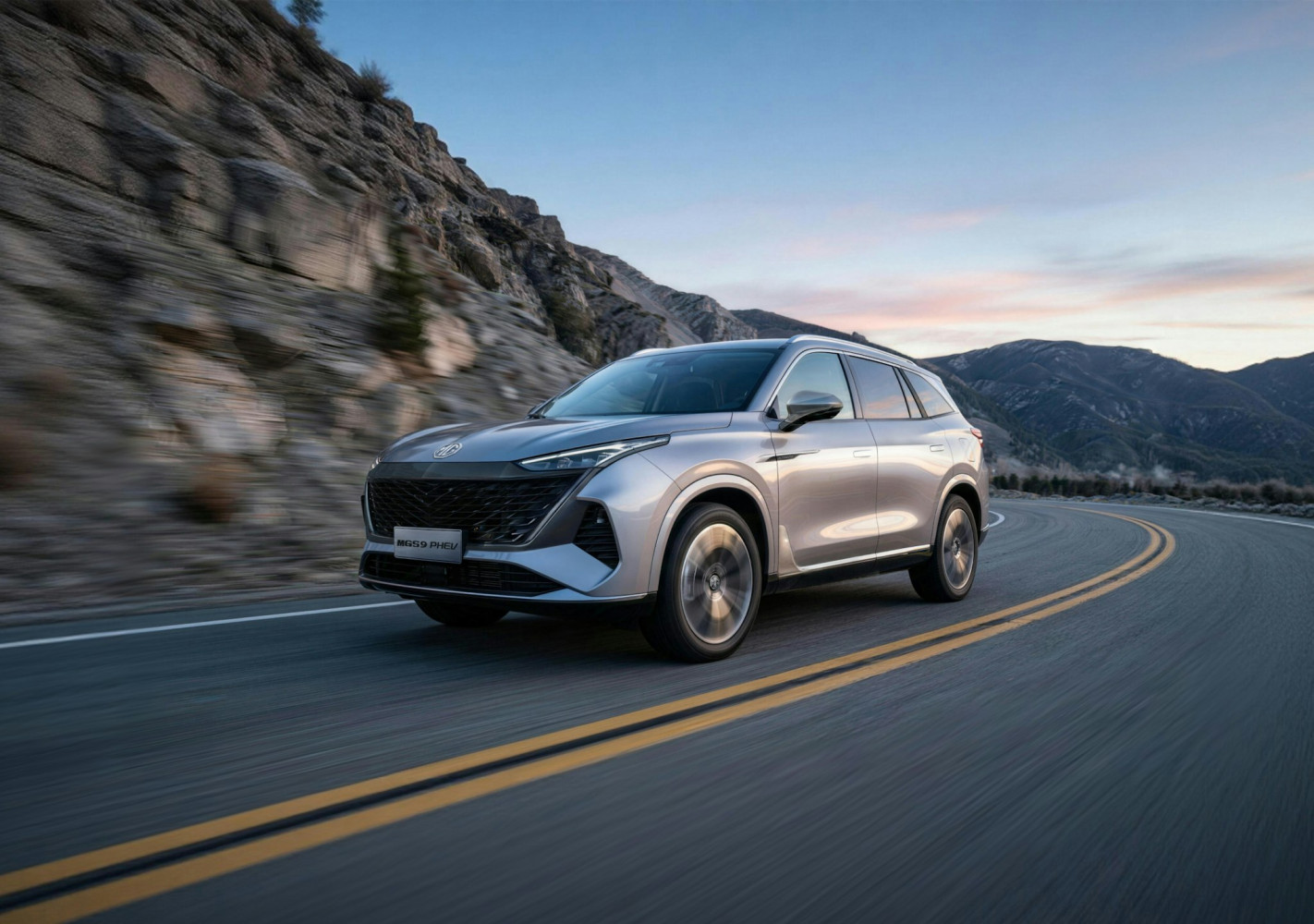 Les hybrides rechargeables polluent jusqu'à 5 fois plus qu'