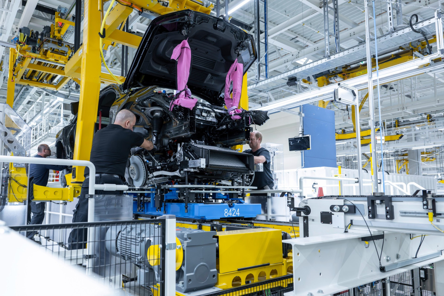 Mercedes lance la production de sa C-Class électrique en Ho