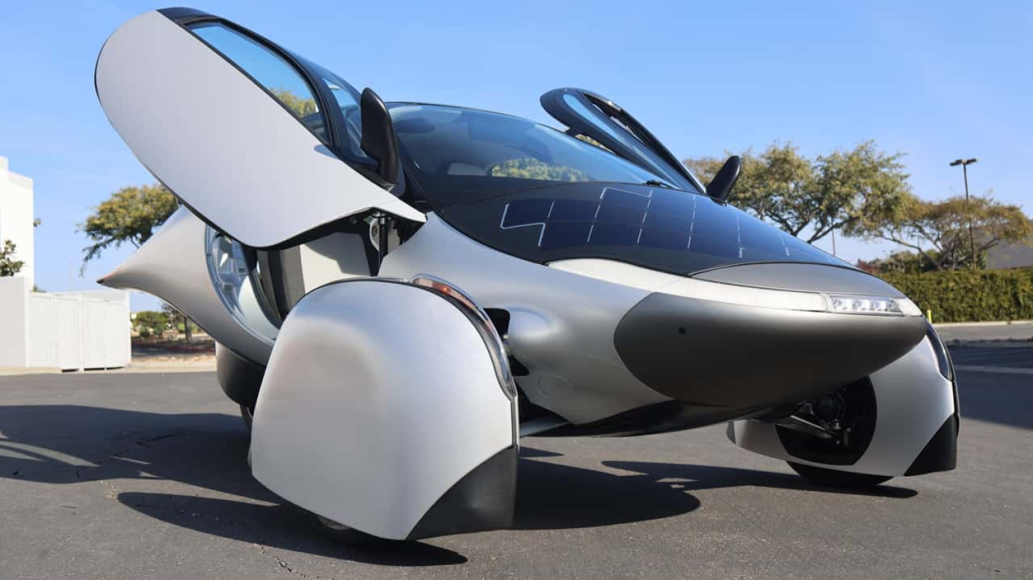 Aptera s'associe à un géant chinois pour lancer enfin sa v
