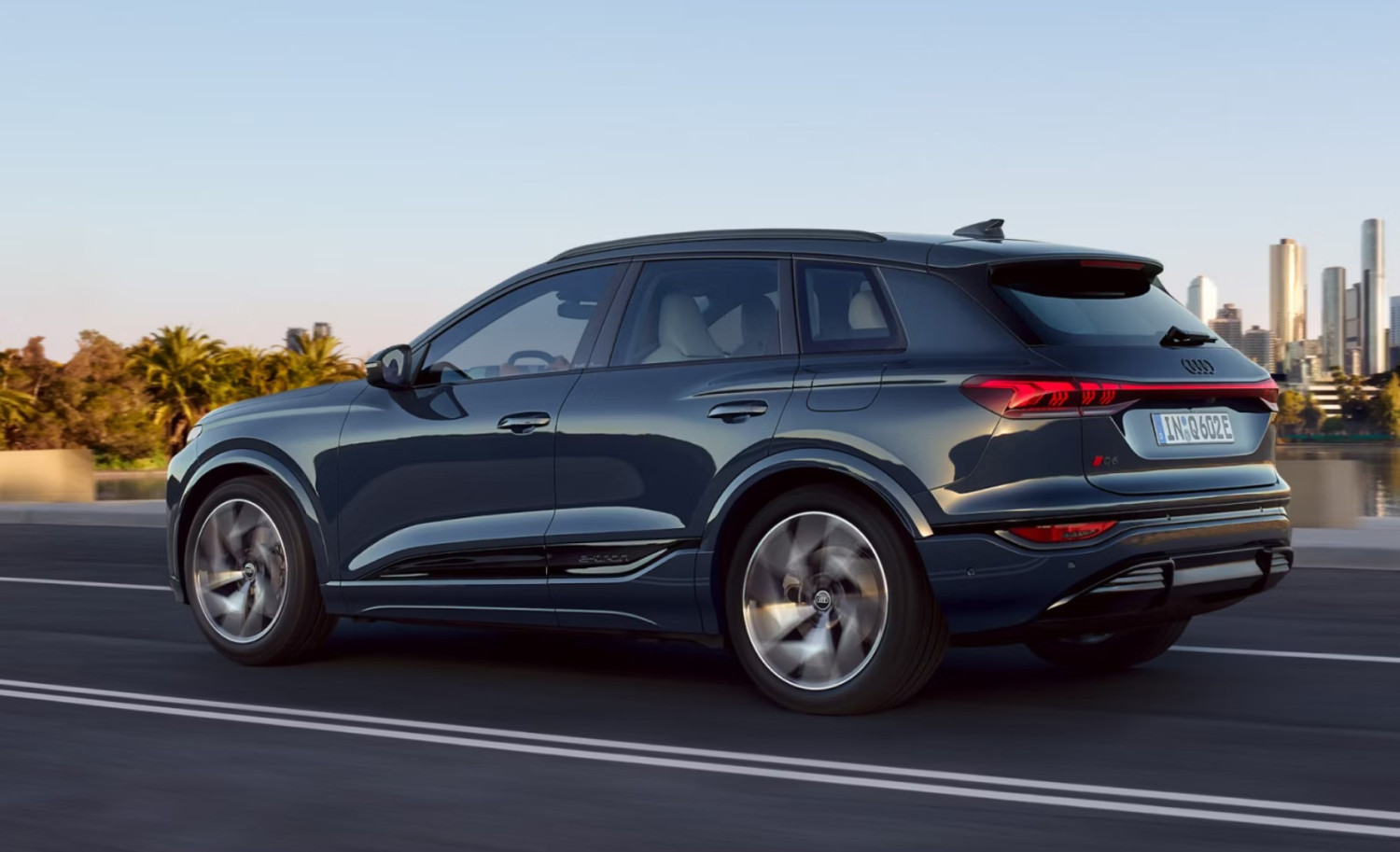Audi Q6 e-tron à 200 km/h : que se passe-t-il vraiment avec