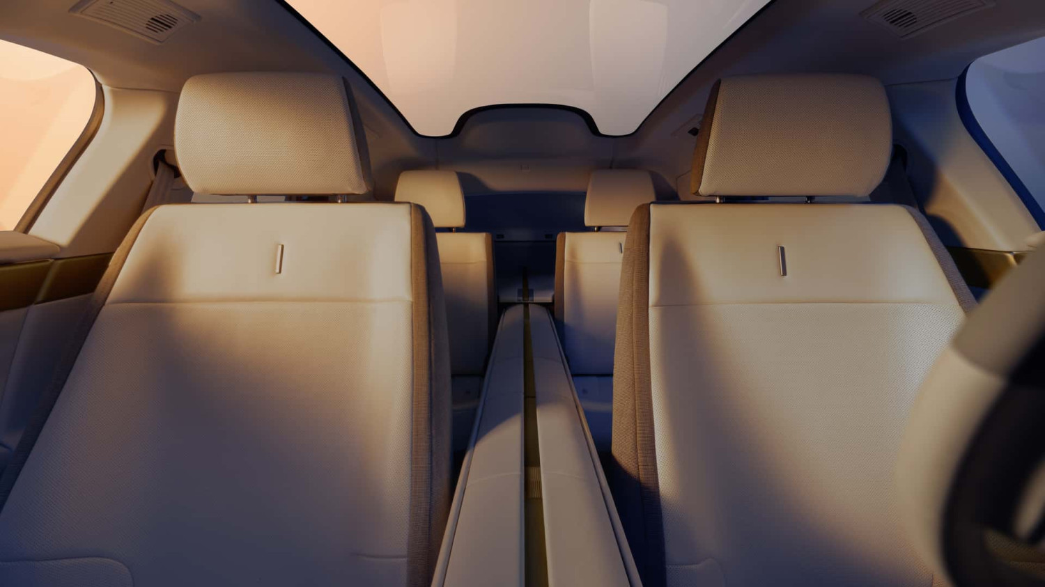 Jaguar Type 01 : l'intérieur sans lunette arrière ni rétr