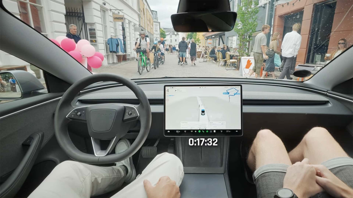 Tesla FSD affronte les rues les plus étroites du Danemark :