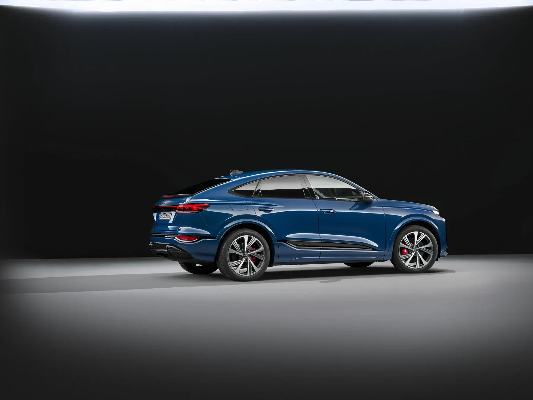 Audi SQ6 Sportback e-tron : profil extérieur