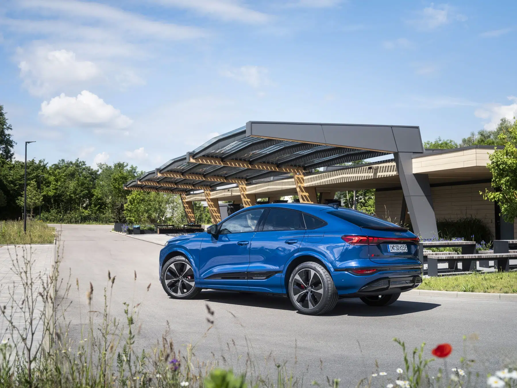 Audi SQ6 Sportback e-tron : vue arrière extérieure