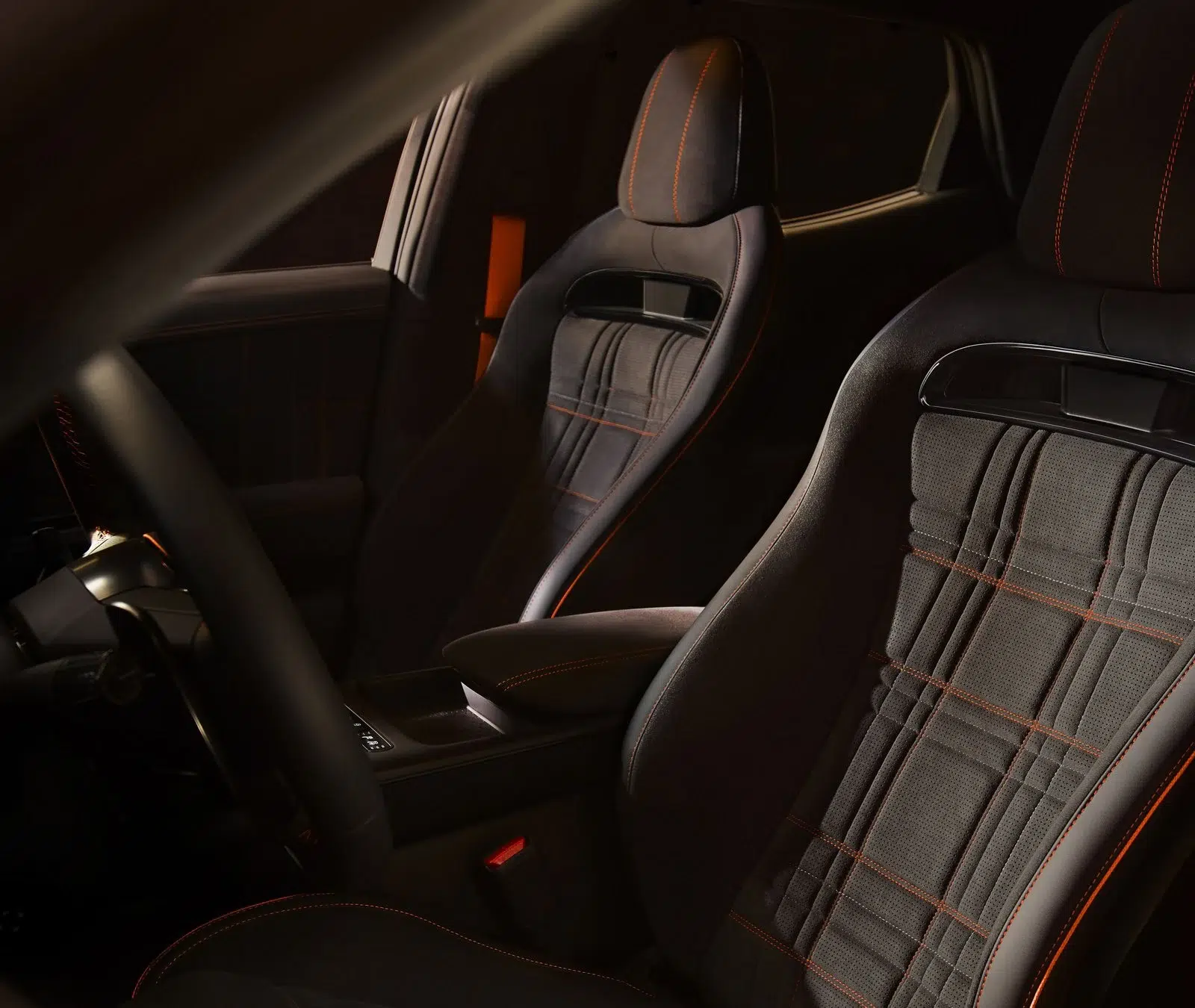 Genesis GV60 Magma : sièges sport