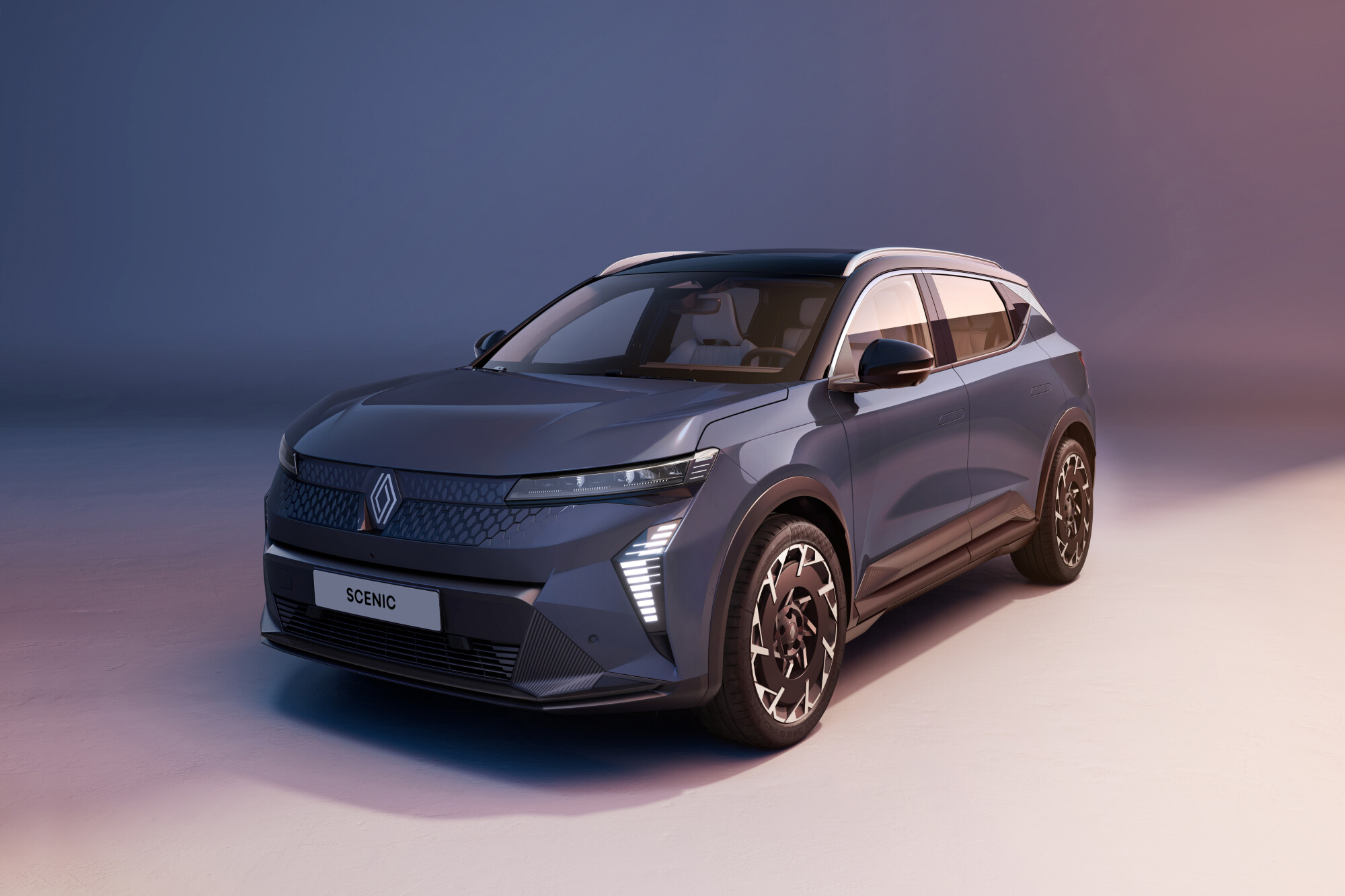 Renault Scenic E-Tech électrique bleu vue de trois quarts avant